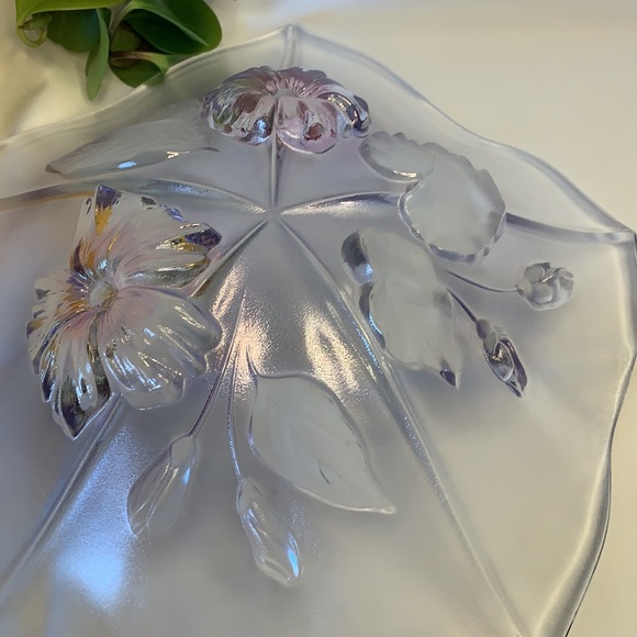 Mikasa Calypso frosted Crystal Walther glass 13” Fruit Bowl with flowers - Picture 5 of 12